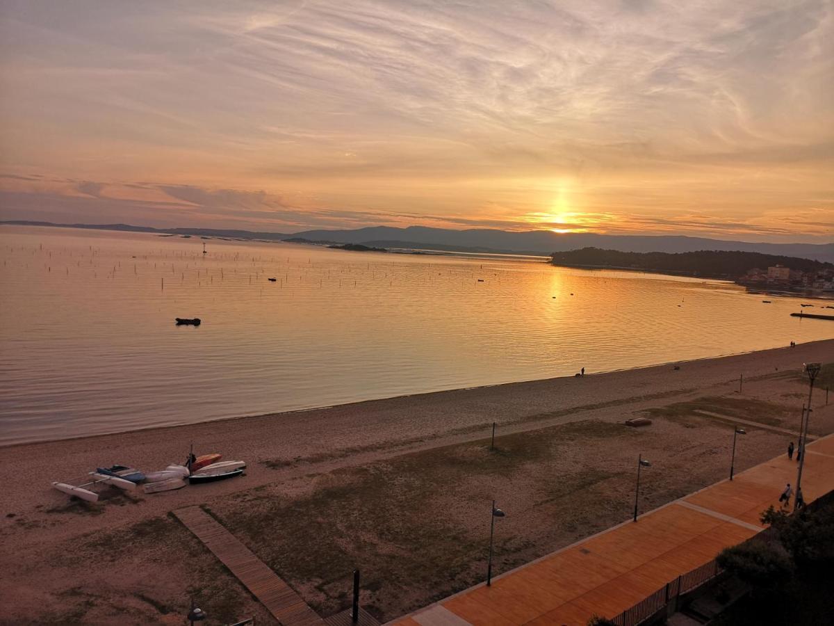 Precioso Apartamento En Primera Linea De Playa Vilagarcia de Arousa Eksteriør bilde